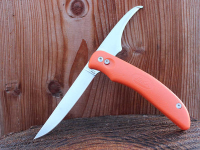 Das praktische Filetiermesser von EKA in Swingblade-Technik, mit orangem Griff aus rostfreiem Sandvik-Stahl 12C27 ist das einzige Messer, dass Sie zum Angeln brauchen.  Das schwedische Qualitätsmesser von EKA, das Fishblade ist auch für alle Vogelarten geeignet.